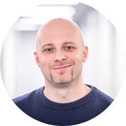 Patrik Cronqvist, arbetsledare digital hemvård på vård- och omsorgsförvaltningen, i kommunens lokaler i centrala Lund.